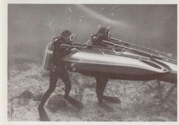 1966 Philadelphia Thunderball James Bond #55 See-Saw Battle Front