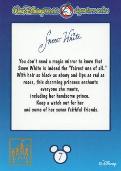 2001 Disney World Signature Series #7 Snow White Back
