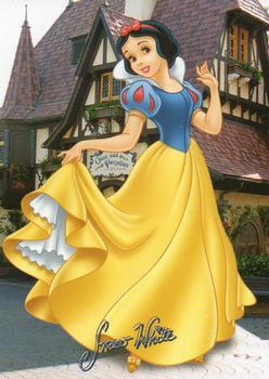 2001 Disney World Signature Series #7 Snow White Front