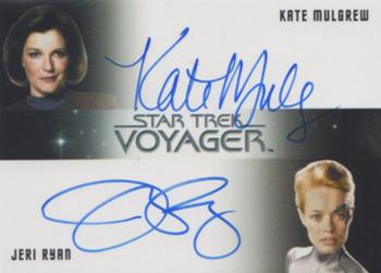 2015 Rittenhouse Star Trek: Voyager: Heroes and Villains - Case Incentive #NNO Jeri Ryan  / Kate Mulgrew Front