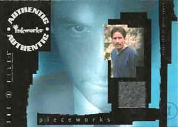 2001 Inkworks X-Files Seasons 4 & 5 - Pieceworks Costume #PW1 Mulder's Sweatshirt Front