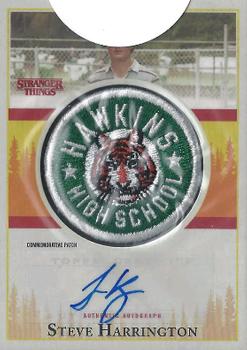 2018 Topps Stranger Things - Commemorative Patch Autograph #NNO Joe Keery Front