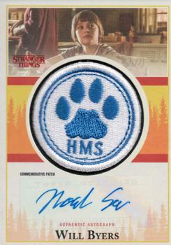 2018 Topps Stranger Things - Commemorative Patch Autograph #NNO Noah Schnapp Front