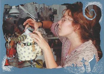 1993 SkyBox The Nightmare Before Christmas #82 A Fabricator Applies Finishing Touches Front