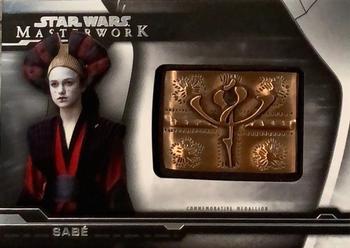 2019 Topps Star Wars Masterwork - Commemorative Artifact Medallion #MC-SSB Sabé / Queen Amidala's Belt Buckle Front