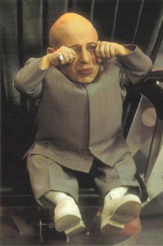 1998-99 Panini Austin Powers Photocards #28 Mini-Me cries Front