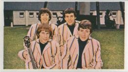 1969 Lyons Maid Pop Stars #28 The Troggs Front