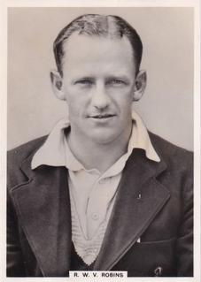 1938 Ardath Photocards Group F #NNO Robert Robins Front