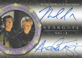 2004 Rittenhouse Stargate SG-1 Season 6 - Dual Autographs #DA1 Michael Shanks / Amanda Tapping Front