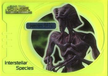 1999 SkyBox Star Trek Voyager: Closer to Home - Interstellar Species Glow Green #IS3 Species 8472 Front