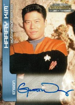 1999 SkyBox Star Trek Voyager: Closer to Home - Autographs #A9 Garrett Wang Front