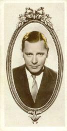 1934 Godfrey Phillips Stars of the Screen #25 Herbert Marshall Front