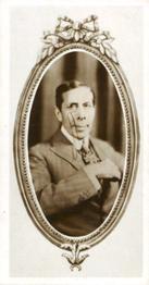 1934 Godfrey Phillips Stars of the Screen #31 George Arliss Front