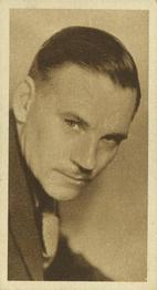 1933 Nicolas Sarony Cinema Stars #22 Walter Huston Front