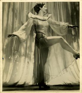 1938 Ardath Photocards Series 10 (Small) #4 Sherry Haas Front