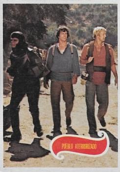 1975 Topps Planet of the Apes (Spanish) #7 Town of Terror Front