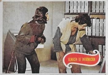 1975 Topps Planet of the Apes (Spanish) #25 Storehouse of Facts Front