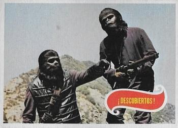 1975 Topps Planet of the Apes (Spanish) #38 Gorillas Catch On! Front