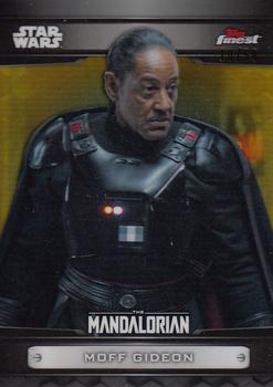 2022 Topps Finest Star Wars - The Mandalorian Gold #MD-10 Moff Gideon Front
