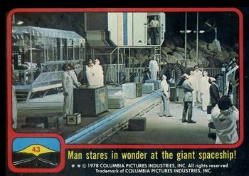 1978 Scanlens Close Encounters of the Third Kind #43 Man stares in wonder at the giant spaceship! Front