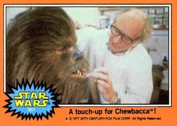 1977 Topps Star Wars #307 A touch-up for Chewbacca! Front