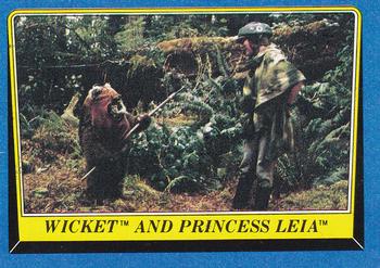 1983 Topps Star Wars: Return of the Jedi #138 Wicket and Princess Leia Front