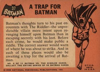 1966 Topps Batman (Black Bat Logo) #37 A Trap for Batman Back