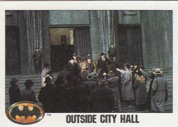 1989 Topps Batman #54 Outside City Hall Front