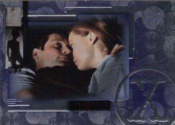 2005 Inkworks X-Files Connections #9 Mulder + Scully Front