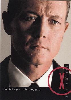 2002 Inkworks X-Files Season 8 #66 Special Agent John Doggett Front