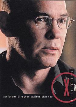 2002 Inkworks X-Files Season 8 #68 Assistant Director Walter Skinner Front