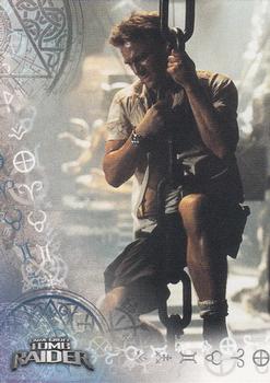 2001 Inkworks Lara Croft: Tomb Raider #42 Catch! Front