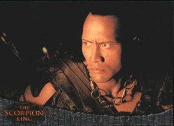 2002 Inkworks The Scorpion King #13 Assassin... or Hero? Front