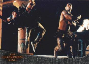 2002 Inkworks The Scorpion King #57 The Battle Begins Front