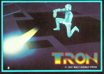1982 Donruss Tron Movie #8 Tron deflecting disc Front