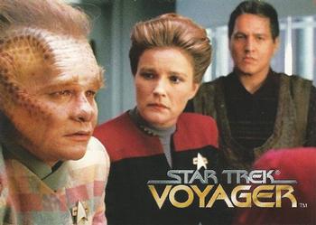 1995 SkyBox Star Trek: Voyager Season One Series One #53 Returning the Favor Front