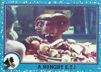 1982 Topps E.T. The Extraterrestrial #19 A Hungry E.T.! Front