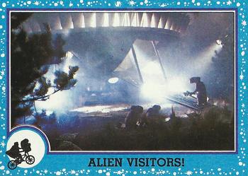 1982 Topps E.T. The Extraterrestrial #2 Alien Visitors! Front