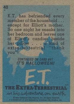 1982 Topps E.T. The Extraterrestrial #40 A Present for 
