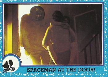 1982 Topps E.T. The Extraterrestrial #52 Spaceman at the Door! Front