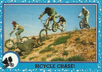 1982 Topps E.T. The Extraterrestrial #65 Bicycle Chase! Front
