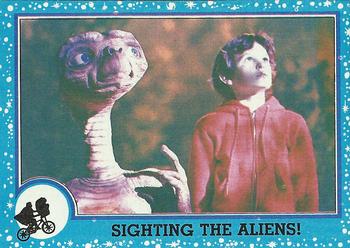 1982 Topps E.T. The Extraterrestrial #69 Sighting the Aliens! Front