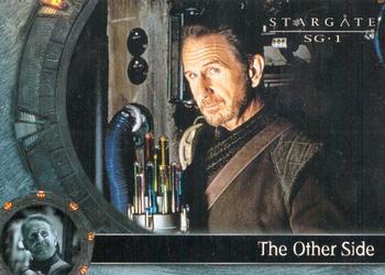 2002 Rittenhouse Stargate SG-1 Season 4 #9 An investigation reveals disturbing informatio Front