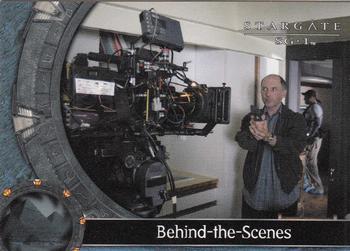 2006 Rittenhouse Stargate SG-1 Season 8 #66 Dan Castellaneta as Joe Spencer busts into J Front