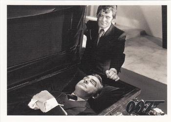 2006 Rittenhouse James Bond Dangerous Liaisons #42 Mr. Wint closes the coffin lid on James Bond, Front