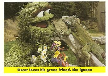 1992 Idolmaker Sesame Street #90 Oscar loves his green friend, the iguana Front