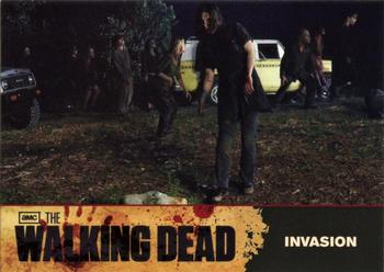 2011 Cryptozoic The Walking Dead Season 1 #55 Invasion Front