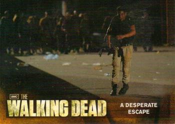 2012 Cryptozoic Walking Dead Season 2 #28 A Desperate Escape Front