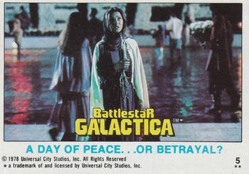 1978 Topps Battlestar Galactica #5 A Day of Peace... Or Betrayal? Front