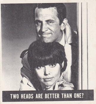 1966 Topps Get Smart #22 Two Heads Are Better Than One? Front